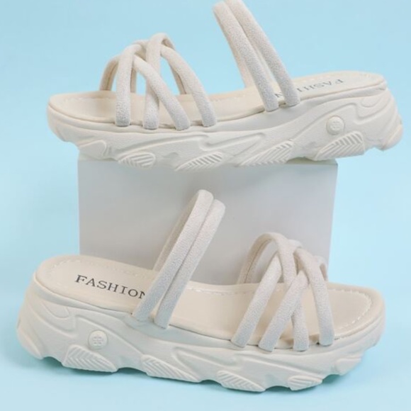 Cross Strap Sandal slides (Size EUR40) - Picture 3 of 3